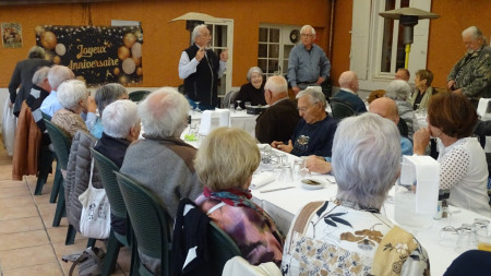  Le moment de nostalgie passé,  un topo sur la Dombes ( avec un S) et origine du menu  les grenouilles